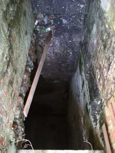 Access to the tunnel under Bristol Place