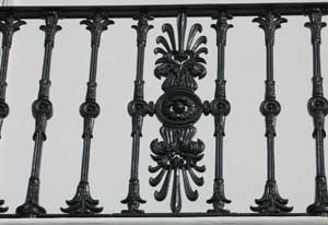 CAST-IRON-BALCONYbrackets-WEB